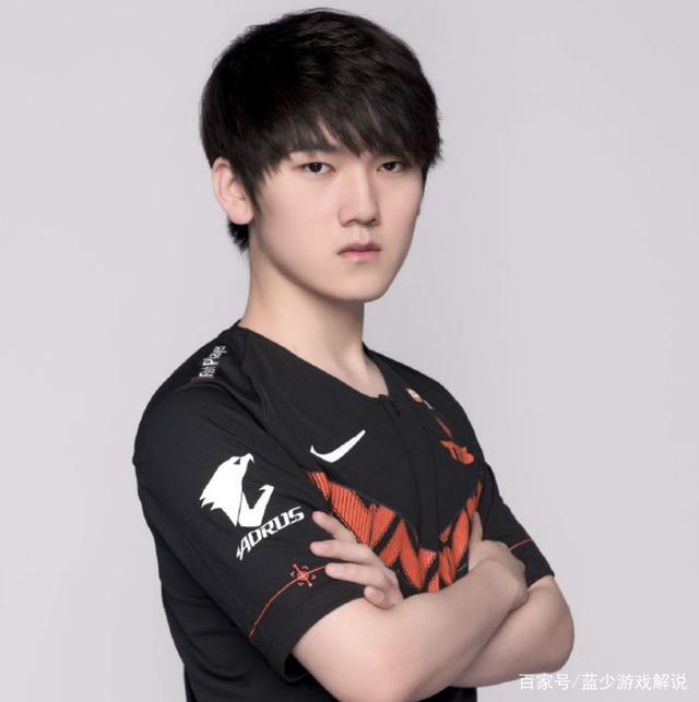 BLG赛后群访 Elk ：打完跟呼吸聊了天，感觉他今天有点惨一直被抓