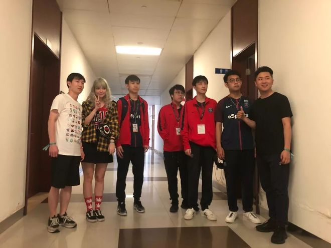 NiKo谈击败Spirit：昨天的讨论取得了成果