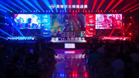 JDG赛后返图：Ruler／Missing互相击掌，Knight与Kanavi握手庆祝